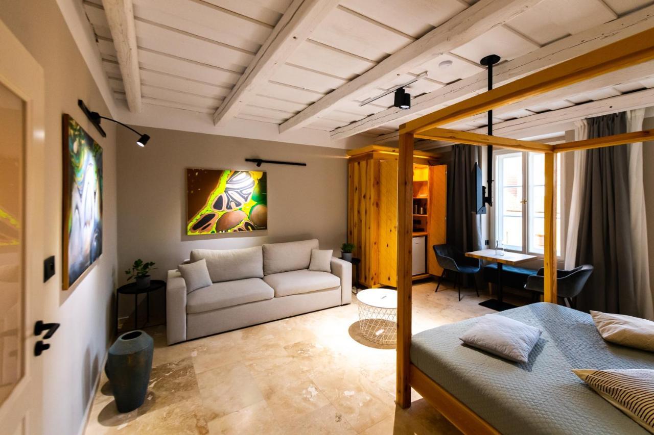 מיקולוב Hotel Desatero מראה חיצוני תמונה