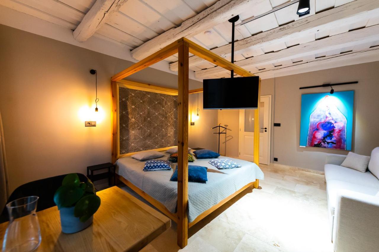 מיקולוב Hotel Desatero מראה חיצוני תמונה